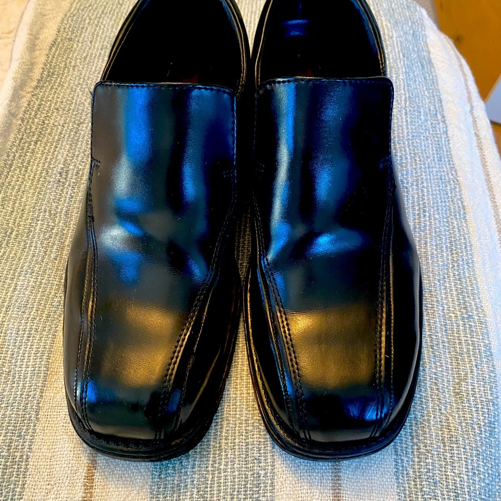 Skechers Black dress shoes